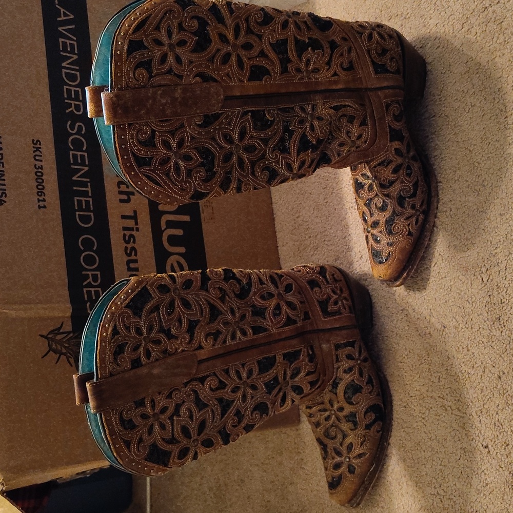 Corral boots